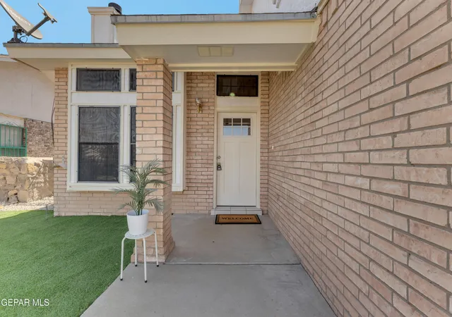 Photo 4 of Single family home for sale at 2908 Gull Lake Pl, El Paso, TX 79936 | MLS# 947909 | Listing updated on 2026-09-15