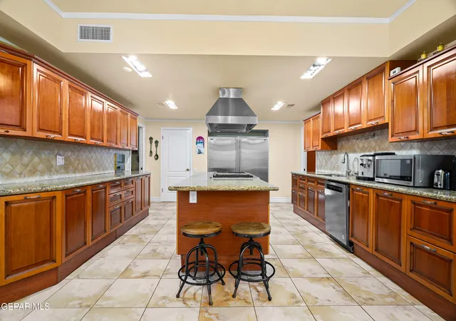 Photo 3 of Single family home for sale at 5864 Via Cuesta Dr, El Paso, TX 79912 | MLS# 947953 | Listing updated on 2026-09-18