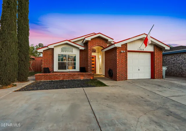 Photo 1 of Single family home for sale at 11908 Kings Crst Dr, El Paso, TX 79936 | MLS# 947881 | Listing updated on 2026-09-12