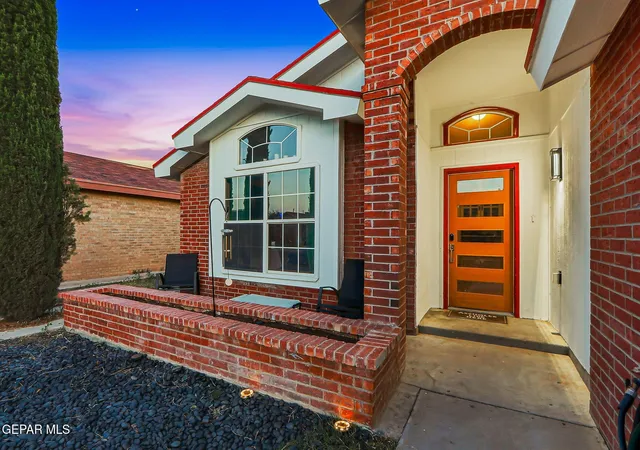 Photo 3 of Single family home for sale at 11908 Kings Crst Dr, El Paso, TX 79936 | MLS# 947881 | Listing updated on 2026-09-12