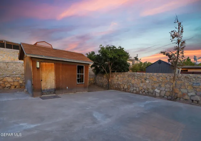 36th image of 1514 Greg Powers Dr #A, El Paso, TX 79936 | MLS# 947924