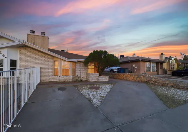 3rd image of 1514 Greg Powers Dr #A, El Paso, TX 79936 | MLS# 947924