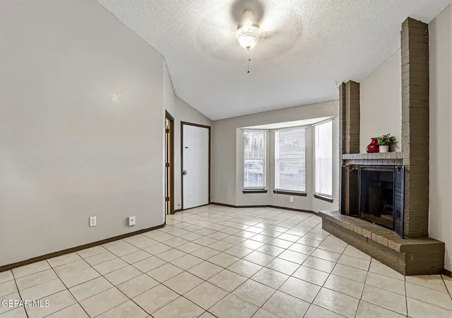 4th image of 1514 Greg Powers Dr #A, El Paso, TX 79936 | MLS# 947924