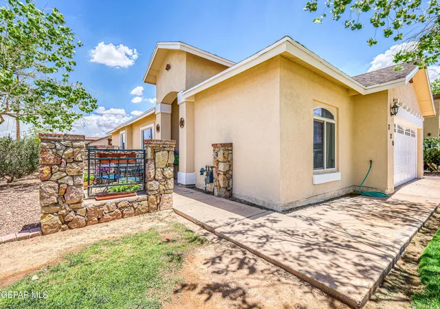 Photo 3 of Sale Pending at 720 Lt Joe Magallanes Rd, El Paso, TX 79927 | MLS# 948068 | Listing updated on 2026-09-14