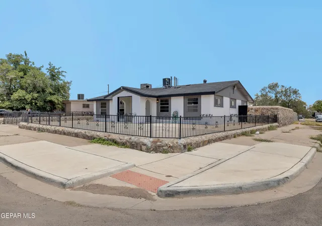 Photo 3 of Multi family home for sale at 10440 Hodges Cir, El Paso, TX 79924 | MLS# 948032 | Listing updated on 2026-09-02