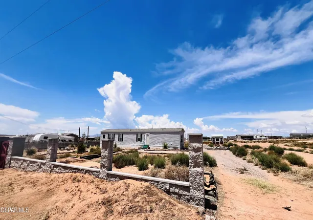 Photo 3 of Manufactured home for sale at 1353 Mojave Desert Dr, Chaparral, NM 88081 | MLS# 947901 | Listing updated on 2026-08-24