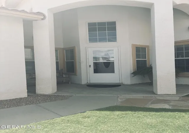 Photo 3 of Single family home for sale at 12641 Sun Hvn Dr, El Paso, TX 79938 | MLS# 948093 | Listing updated on 2026-09-20
