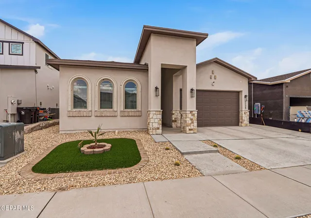 Photo 3 of Single family home for sale at 1123 Bronze Hl Ave, Santa Teresa, NM 88008 | MLS# 947947 | Listing updated on 2026-08-23