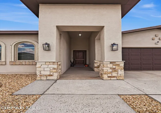 Photo 4 of Single family home for sale at 1123 Bronze Hl Ave, Santa Teresa, NM 88008 | MLS# 947947 | Listing updated on 2026-08-23