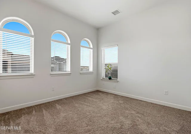 Photo 5 of Single family home for sale at 1123 Bronze Hl Ave, Santa Teresa, NM 88008 | MLS# 947947 | Listing updated on 2026-08-23