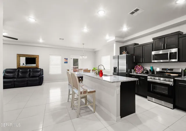 Photo 4 of Single family home for sale at 4817 Christian Azcarate St, El Paso, TX 79938 | MLS# 947951 | Listing updated on 2026-08-31