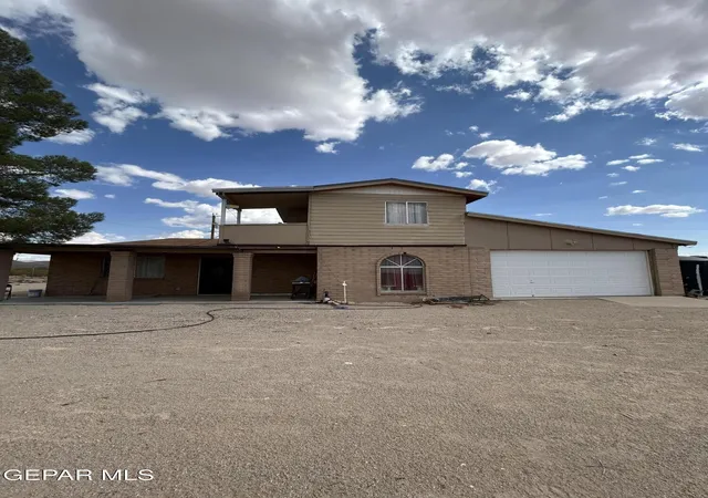 Photo 1 of Single family home for sale at 17440 English Ave, El Paso, TX 79938 | MLS# 948070 | Listing updated on 2026-09-14