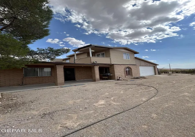 Photo 2 of Single family home for sale at 17440 English Ave, El Paso, TX 79938 | MLS# 948070 | Listing updated on 2026-09-14