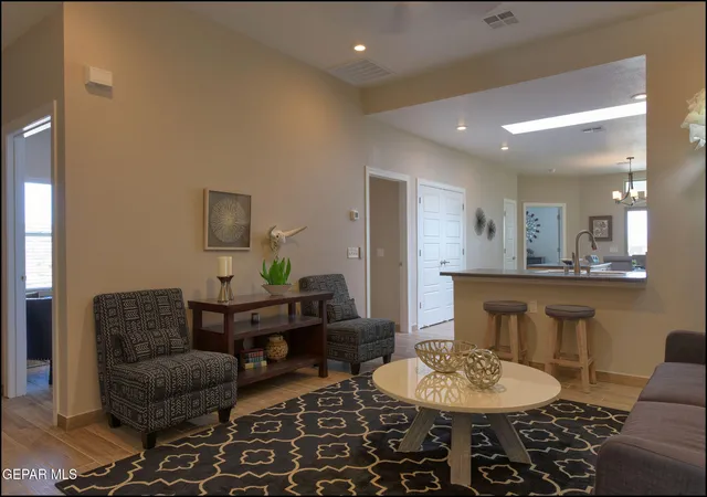 4th image of 14981 Eddie Mullens Ct, El Paso, TX 79938