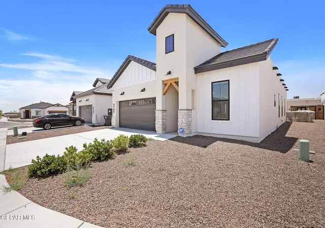 Photo 3 of Single family home for sale at 3765 Model Ln, El Paso, TX 79938 | MLS# 948067 | Listing updated on 2026-10-12