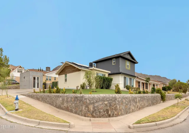 Photo 3 of Single family home for sale at 6209 Caprock Ct, El Paso, TX 79912 | MLS# 948079 | Listing updated on 2026-09-11