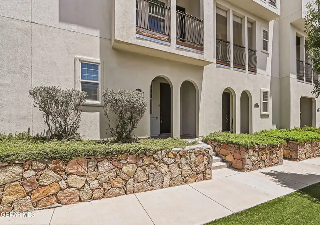 Photo 3 of Townhouse for sale at 324 Vin Raliuga Ct, El Paso, TX 79912 | MLS# 948136 | Listing updated on 2026-09-09
