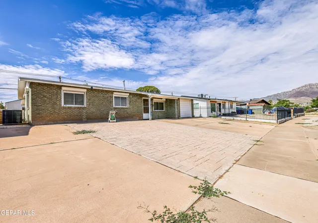Photo 2 of Single family home for sale at 5404 Raymond Telles Dr, El Paso, TX 79924 | MLS# 948098 | Listing updated on 2026-07-22