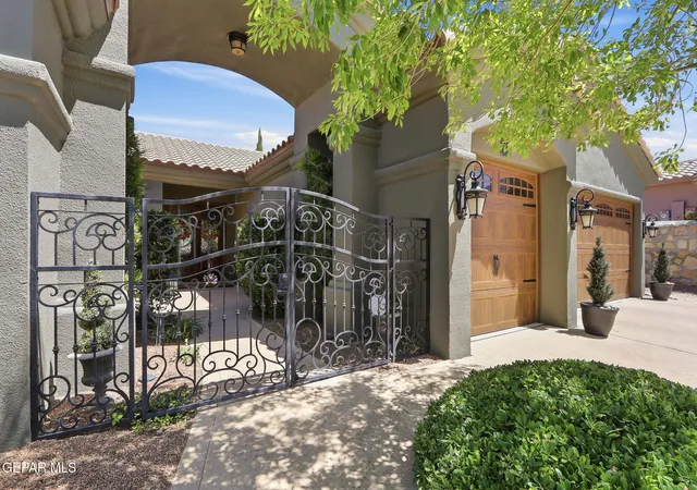 Photo 2 of Sale Pending at 1213 Calle Lago Dr, El Paso, TX 79912 | MLS# 948118 | Listing updated on 2026-08-16