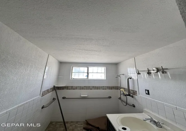 Photo 2 of Single family home for sale at 828 Olson St, El Paso, TX 79903 | MLS# 948116 | Listing updated on 2026-09-20
