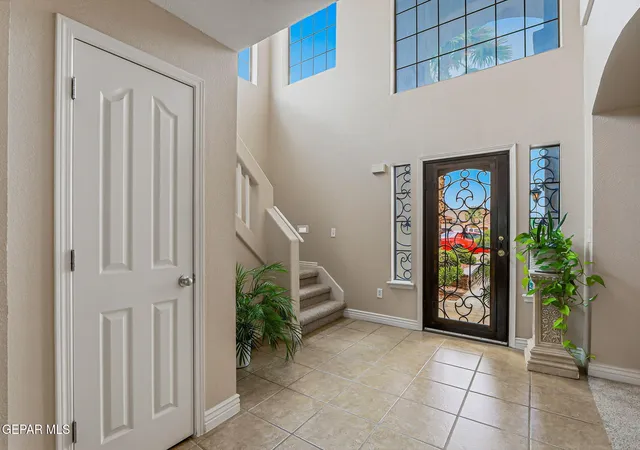 Photo 3 of Single family home for sale at 524 Brewster Pl, El Paso, TX 79928 | MLS# 948154 | Listing updated on 2026-09-20