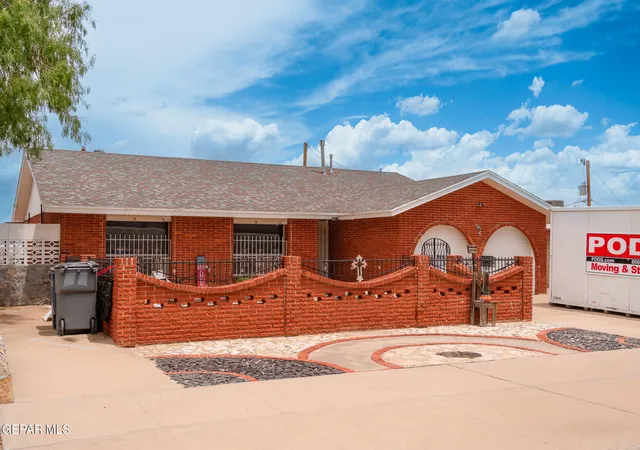Photo 2 of Single family home for sale at 8908 Echo St, El Paso, TX 79904 | MLS# 948119 | Listing updated on 2026-08-31