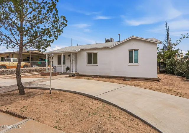 2nd image of 1112 Cimarron St, El Paso, TX 79915 | MLS# 948150