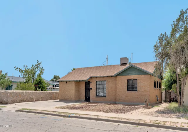 Photo 3 of Single family home for sale at 261 S Maryland St, El Paso, TX 79905 | MLS# 948153 | Listing updated on 2026-08-26