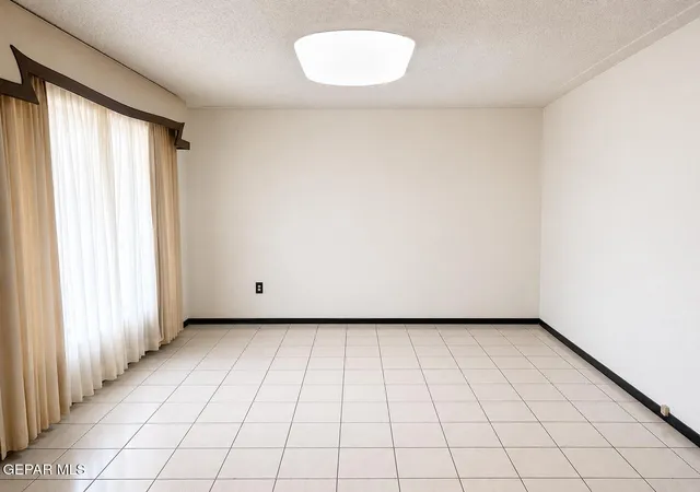 Photo 4 of Sale Pending at 7916 Santa Monica Ct, El Paso, TX 79915 | MLS# 948156 | Listing updated on 2026-08-22