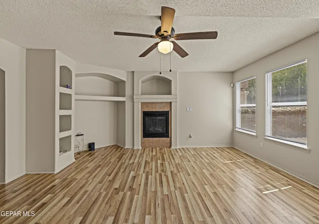 Photo 4 of Single family home for sale at 10817 Walden Pond St, El Paso, TX 79924 | MLS# 948210 | Listing updated on 2026-08-31