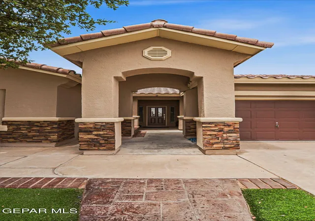 Photo 3 of Single family home for sale at 3065 Tierra Nora Dr, El Paso, TX 79938 | MLS# 948244 | Listing updated on 2026-09-03