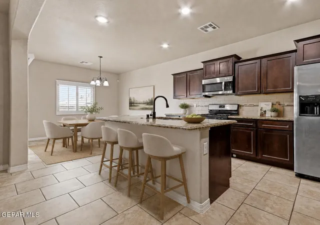Photo 4 of Sale Pending at 773 Chillington Rd, Horizon City, TX 79928 | MLS# 948214 | Listing updated on 2026-10-06