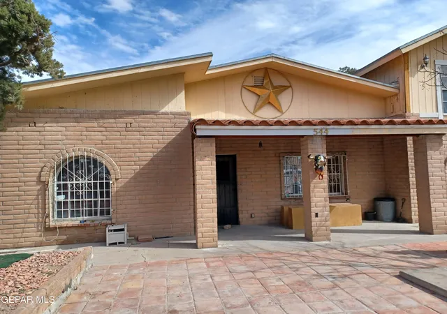 Single family home for sale at 544 Barcelona Dr, El Paso, TX 79905 | MLS# 948253