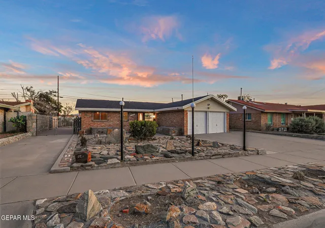 Photo 3 of Single family home for sale at 7221 Alto Rey Ave, El Paso, TX 79912 | MLS# 948283 | Listing updated on 2026-09-05