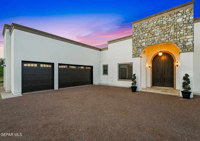 Photo 3 of Single family home for sale at 6750 Gato Rd, El Paso, TX 79932 | MLS# 949184 | Listing updated on 2026-09-20