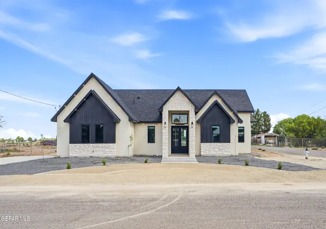 2nd image of 250 Flor Del Sur, Socorro, TX 79927 | MLS# 948240