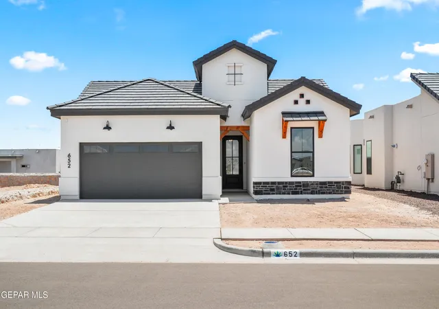 Photo 2 of Sale Pending at 652 Paseo De La Reina St, El Paso, TX 79928 | MLS# 948264 | Listing updated on 2026-09-14