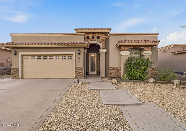 Photo 3 of Single family home for sale at 7388 Brays Landing Dr, El Paso, TX 79911 | MLS# 948284 | Listing updated on 2026-07-25