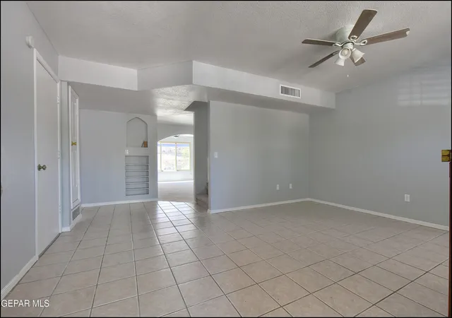 3rd image of 708 Villa Flores Dr, El Paso, TX 79912 | MLS# 948494