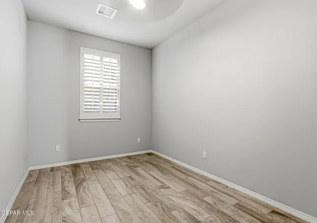Photo 3 of Single family home for sale at 7425 Glacier Dr, El Paso, TX 79911 | MLS# 948307 | Listing updated on 2026-09-16