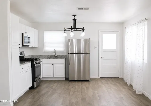 2nd image of 1929 Detroit Ave, El Paso, TX 79902 | MLS# 949068