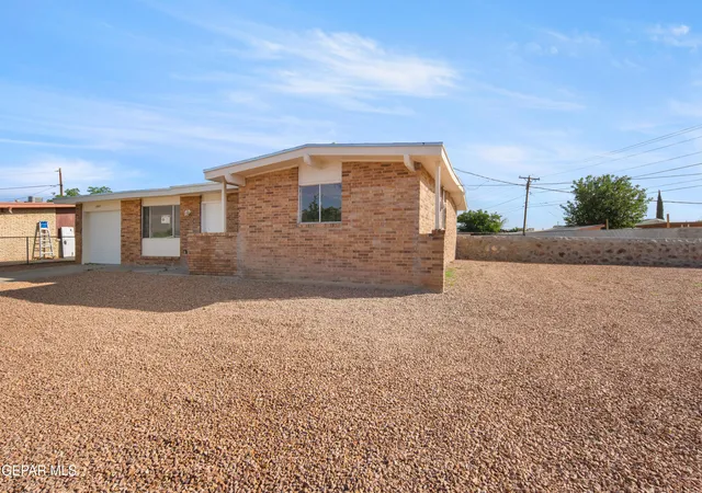 Photo 3 of Sale Pending at 10445 Omega Cir, El Paso, TX 79924 | MLS# 948366 | Listing updated on 2026-07-30