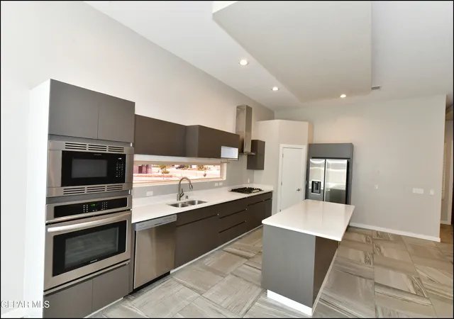 Photo 3 of Single family home for sale at 240 Emerald Sun Dr, Horizon City, TX 79928 | MLS# 948365 | Listing updated on 2026-08-30