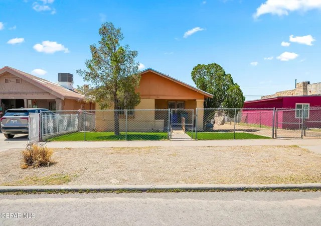 Photo 2 of Sale Pending at 3504 Porter Ave, El Paso, TX 79930 | MLS# 948387 | Listing updated on 2026-10-02