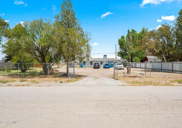 1st image of 421 Valle Palos Verdes Dr Dr, El Paso, TX 79927 | MLS# 948394