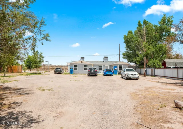 Listing Photo 4 - Condo for sale in building located at 421 Valle Palos Verdes Dr, El Paso, TX 79927