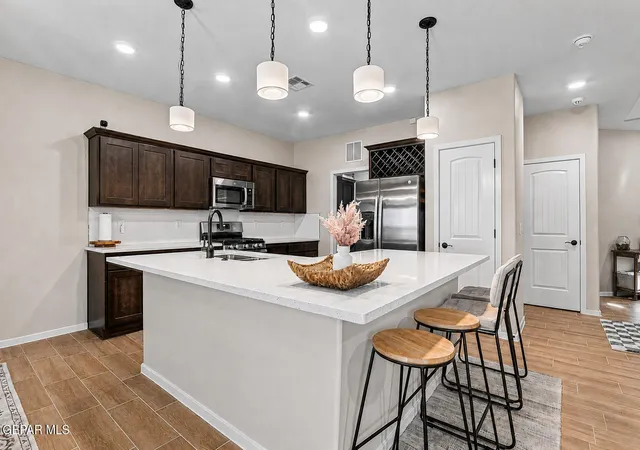 Photo 4 of Sale Pending at 7452 Norte Mesa Ln, El Paso, TX 79934 | MLS# 948526 | Listing updated on 2026-09-18