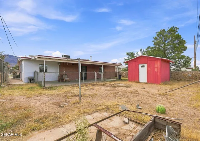 33rd image of 8936 Mount Delano Dr, El Paso, TX 79904 | MLS# 948439