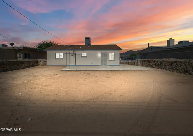 22nd image of 8404 Mount Whitney Dr, El Paso, TX 79904 | MLS# 948549