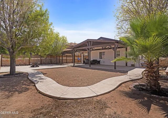 Photo 4 of Sale Pending at 14249 Desert Cloud Dr, Horizon City, TX 79928 | MLS# 950115 | Listing updated on 2026-09-17